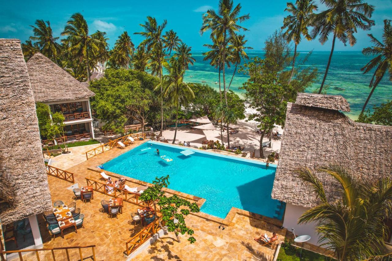 Zanzibella Hotel & Spa Kiwengwa  Luaran gambar The swimming pool at the resort